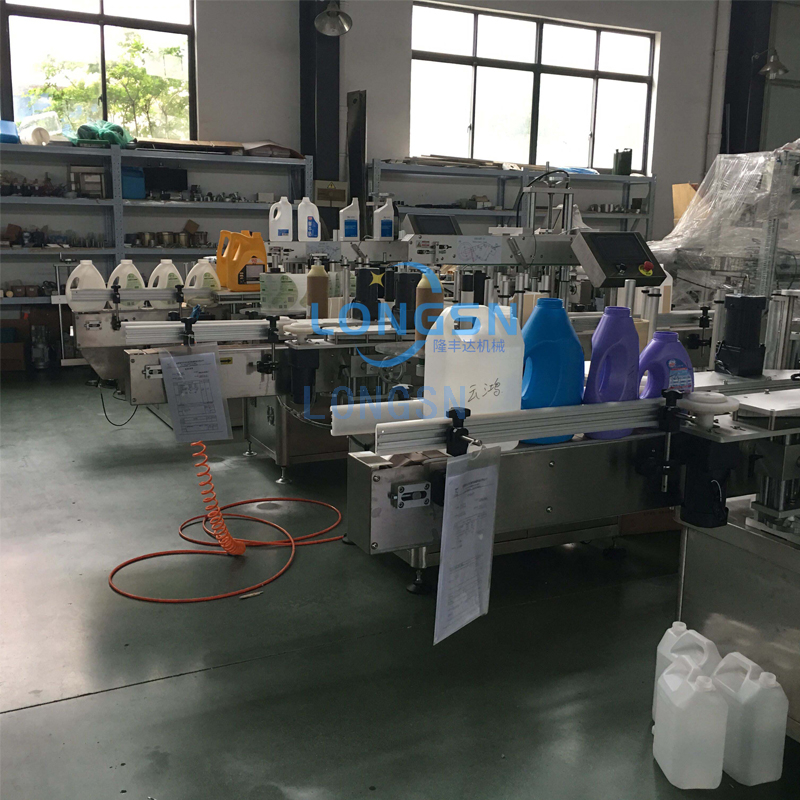 Μηχανή επισήμανσης μπουκαλιών