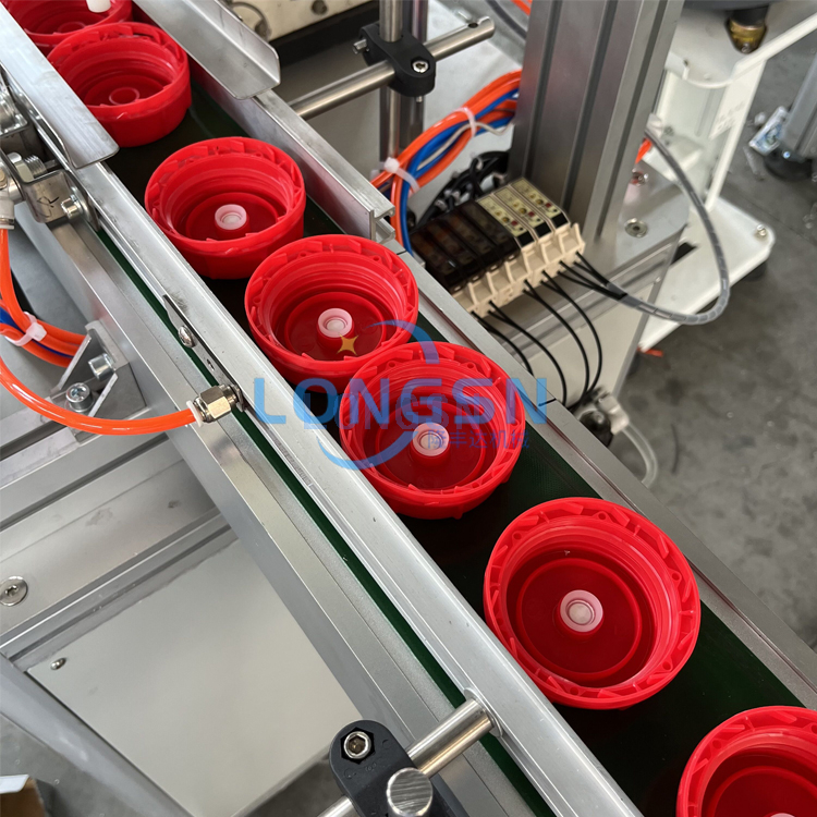 Μηχανή συναρμολόγησης πλαστικού καλύμματος